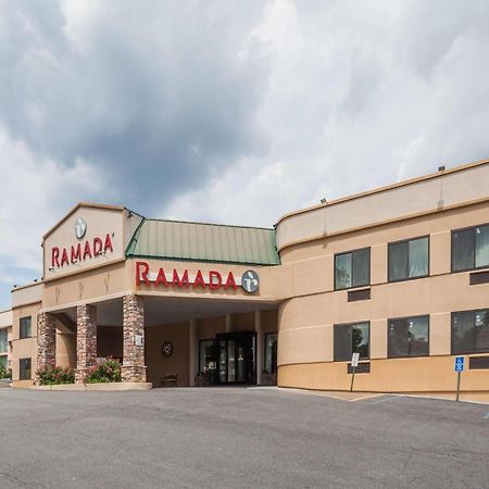 Ramada By Wyndham Newburgh/West Point Hotel Екстериор снимка