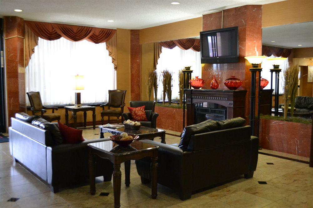 Ramada By Wyndham Newburgh/West Point Hotel Екстериор снимка