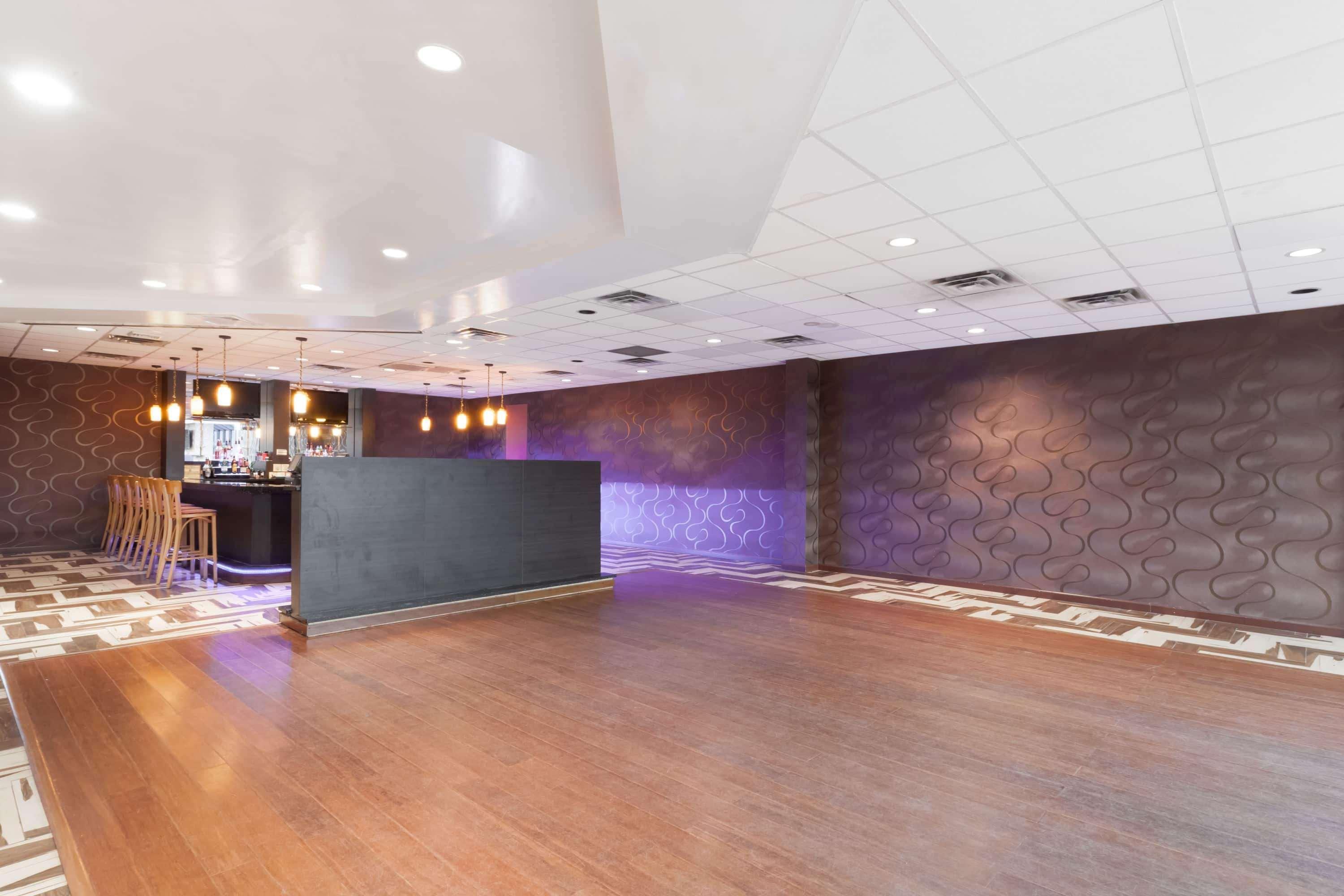 Ramada By Wyndham Newburgh/West Point Hotel Екстериор снимка