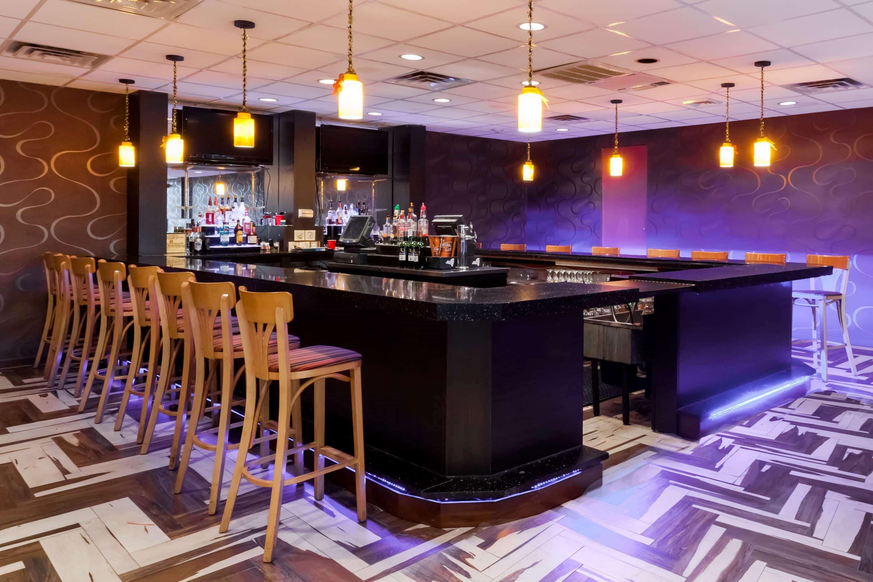 Ramada By Wyndham Newburgh/West Point Hotel Екстериор снимка